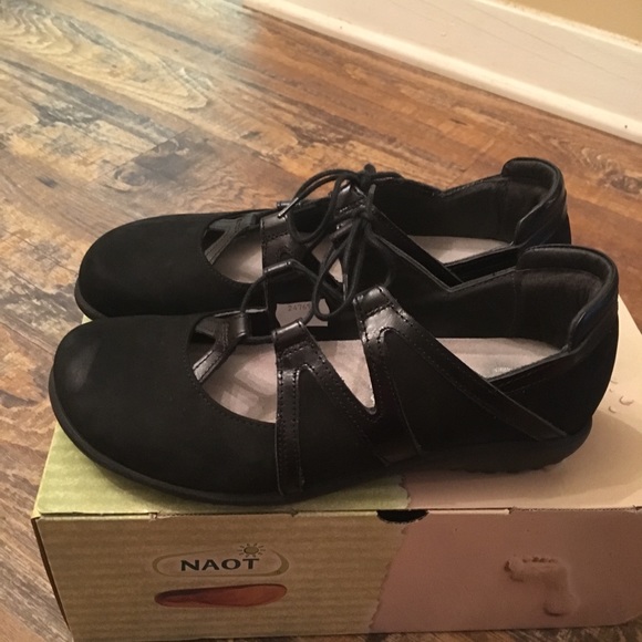 Naot shoes - Picture 2 of 3